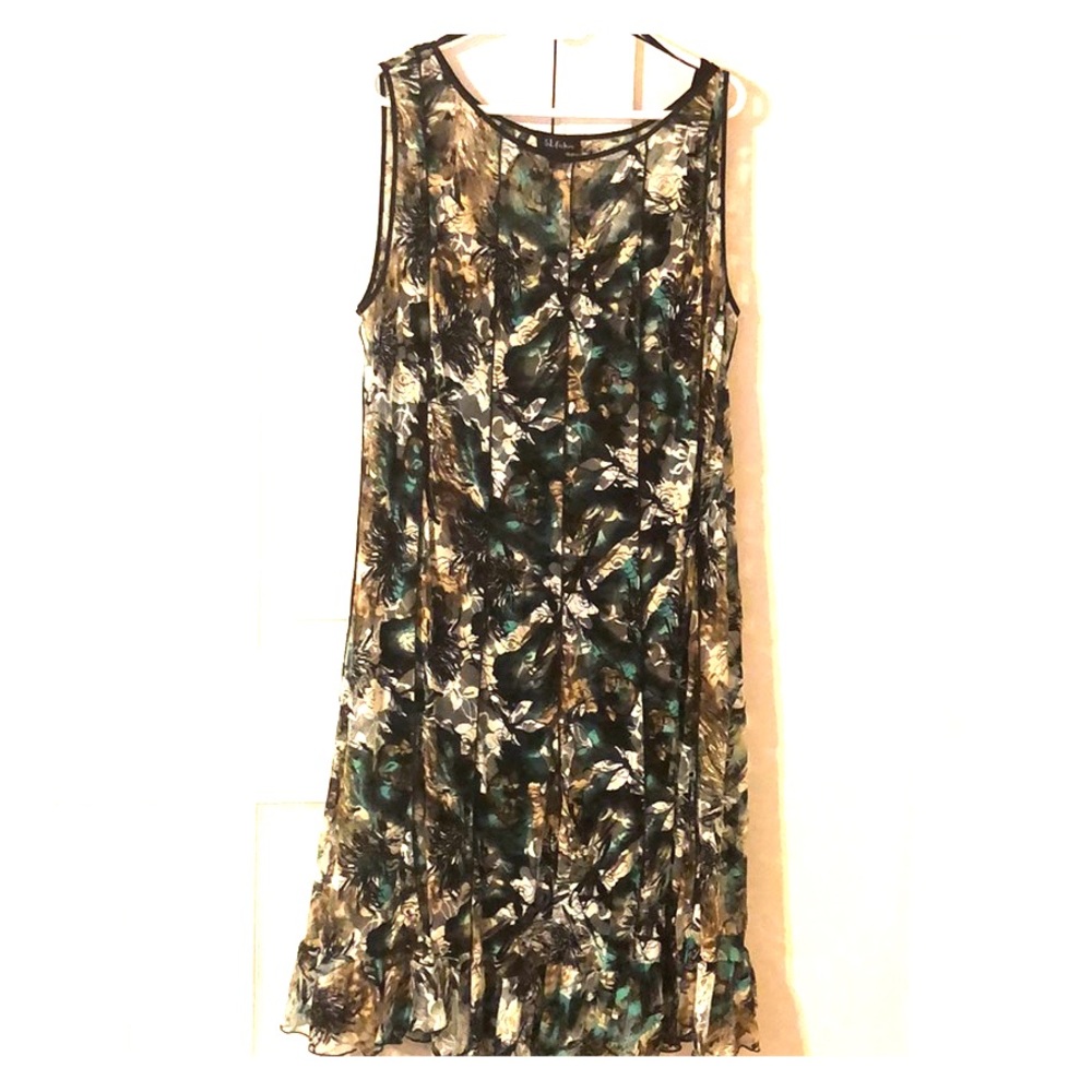 Green pattern dress